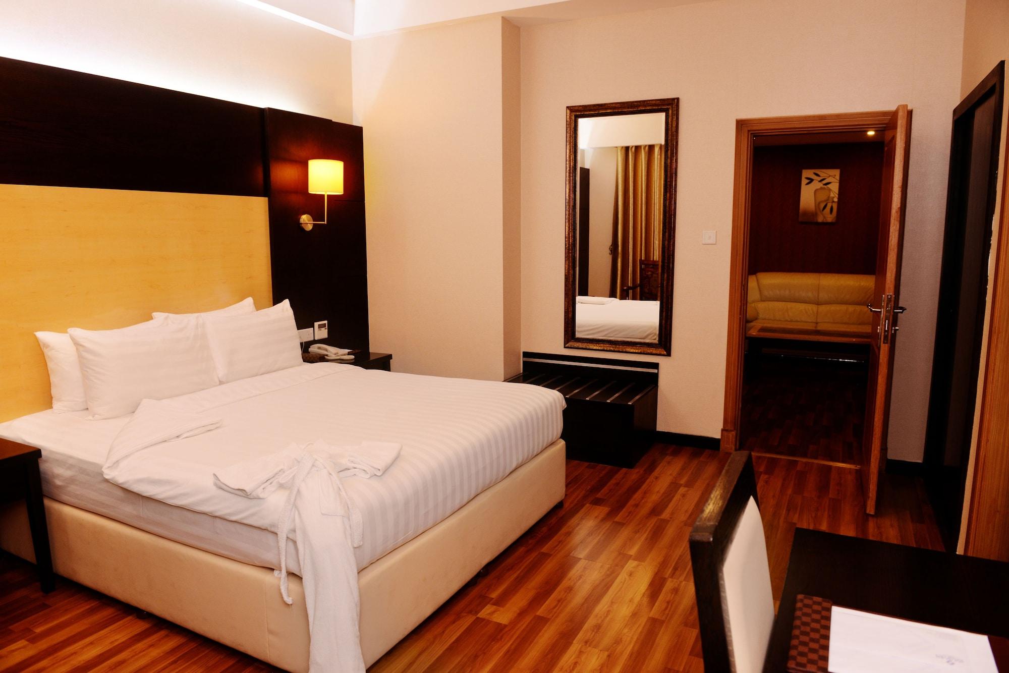 Juffair Gate Hotel Manama Exteriör bild